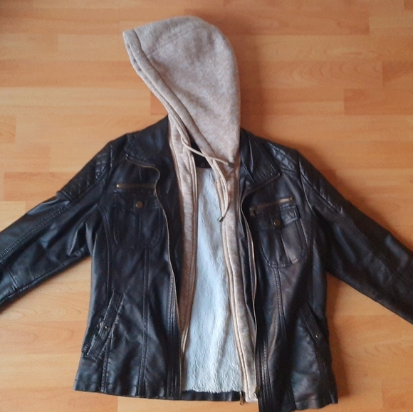 Faux Leather Coat (+Detachable Hoodie!) - Picture 2 of 5